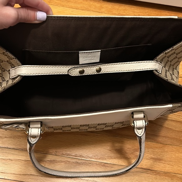 ✨ GUCCI ✨ Authentic GG Canvas White Leather Flower Handbag Satchel Tote - Picture 5 of 16